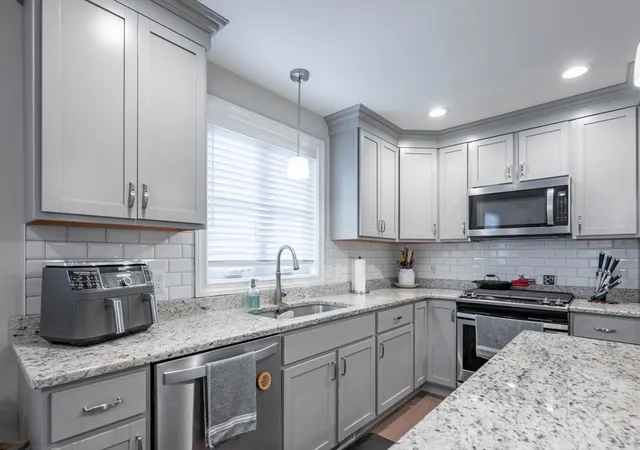 2nd image of 14 Pasture #32, Nashua, NH 03062 | MLS# 73564398