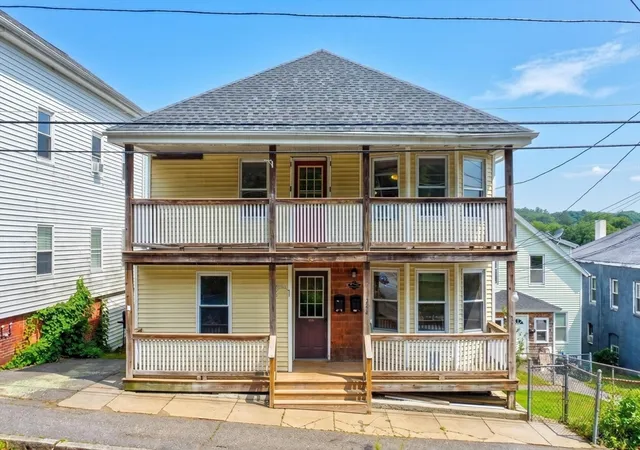 Homes for sale in Webster, MA | 214 High St, Webster, MA 01570 | MLS# 73546215