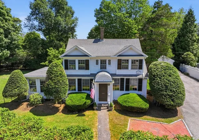 1st image of 424 Main St, Hingham, MA 02043 | MLS# 73556212