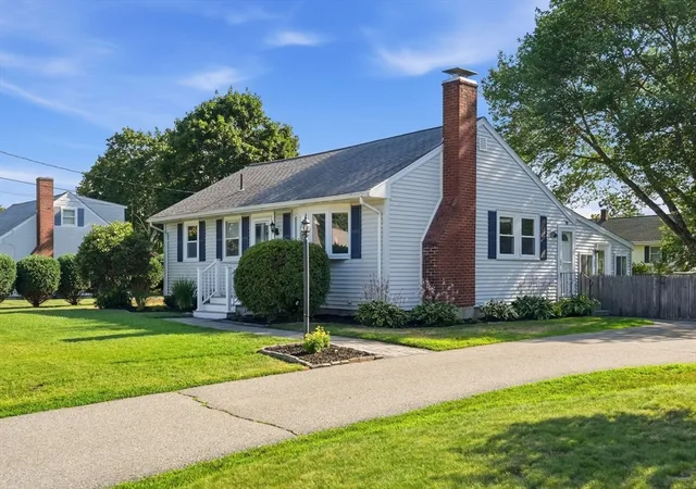 2nd image of 16 Robert Ave, Woburn, MA 01801 | MLS# 73567848