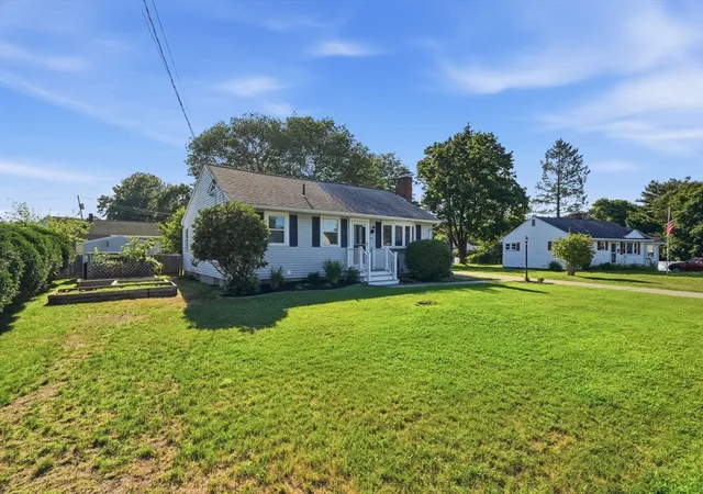 3rd image of 16 Robert Ave, Woburn, MA 01801 | MLS# 73567848