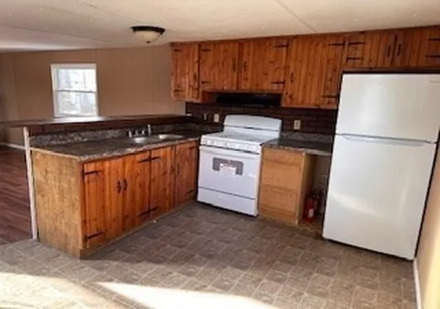 4th image of 3 Heritage Dr, Bourne, MA 02053