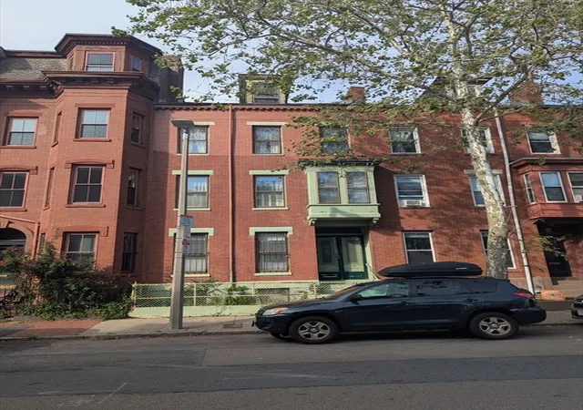 1st image of 239 Northampton St, Boston, MA 02118 | MLS# 73405640