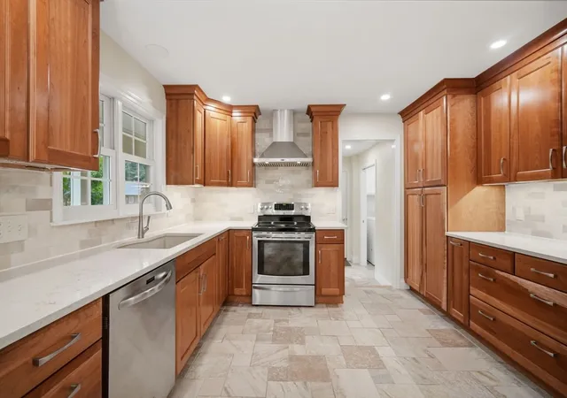 Homes for sale in Wilbraham, MA | 20 Shirley St, Wilbraham, MA 01095 | MLS# 73548311