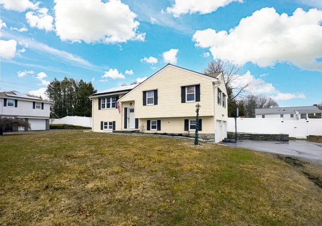 Homes for sale in Milford, MA | 21 Taft St, Milford, MA 01757 | MLS# 73513445