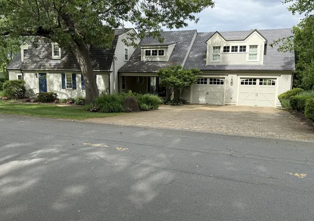 Homes for sale in Braintree, MA | 49 Cochato Rd, Braintree, MA 02184 | MLS# 73530696