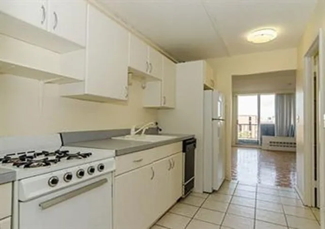 5th image of 44 Washington St #913, Brookline, MA 02445 | MLS# 73538013
