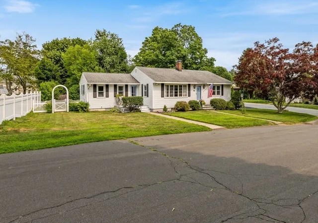 3rd image of 50 Fernwood Ave, Haverhill, MA 01835 | MLS# 73562886