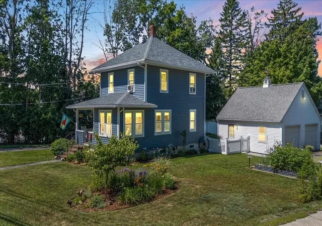 1st image of 65 Congress St, Amesbury, MA 01913 | MLS# 73561566
