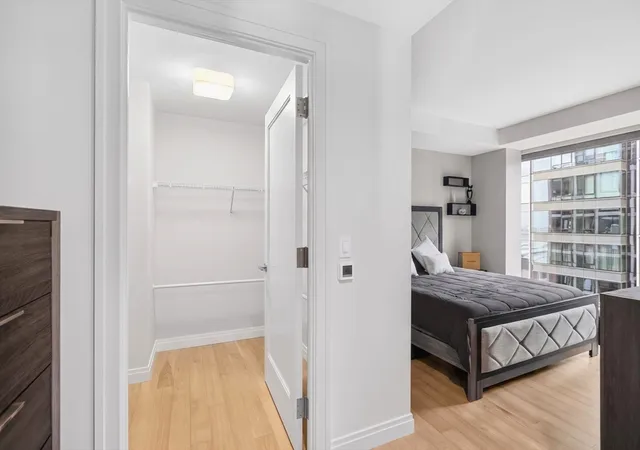 Homes for sale in Boston, MA | 133 Seaport Blvd #1517, Boston, MA 02210 | MLS# 73528047