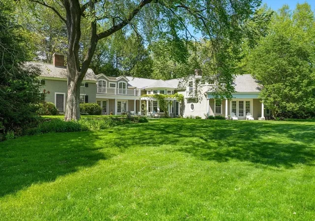 33rd image of 198 Clyde Street, Chestnut Hill, MA 02467 | MLS# 73500458