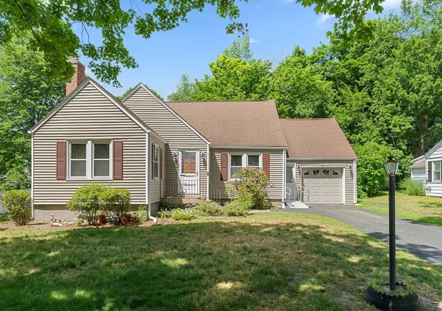 Photo 1 of Sale Pending at 27 Kinnicutt Rd, Worcester, MA 01602 | MLS# 73536604 | Listing updated on 2026-09-03