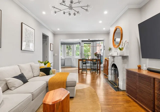 2nd image of 135 W Concord St #1, Boston, MA 02118 | MLS# 73498246