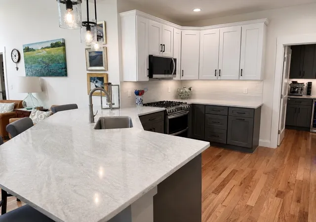 5th image of 15 Beacon St, Arlington, MA 02558