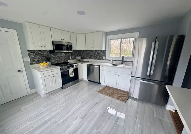 Homes for sale in Marshfield, MA | 713 Webster Street, Marshfield, MA 02050 | MLS# 73503577