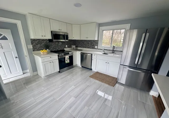 Homes for sale in Marshfield, MA | 713 Webster Street, Marshfield, MA 02050 | MLS# 73503577