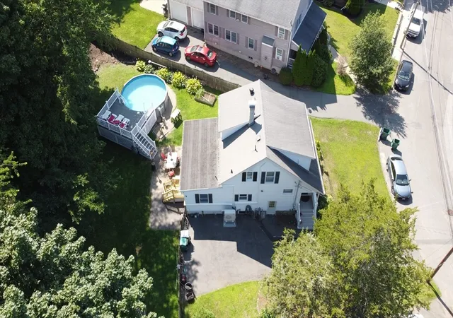 3rd image of 66 Edgemere Rd, Lynn, MA 01904 | MLS# 73555903