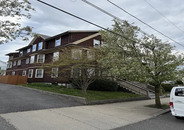 4th image of 24-26 Edith Ave, Everett, MA 02149 | MLS# 73515920