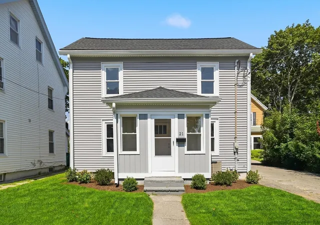 Photo 1 of Single family home for sale at 21 Chestnut St, Woburn, MA 01801 | MLS# 73568134 | Listing updated on 2026-09-17
