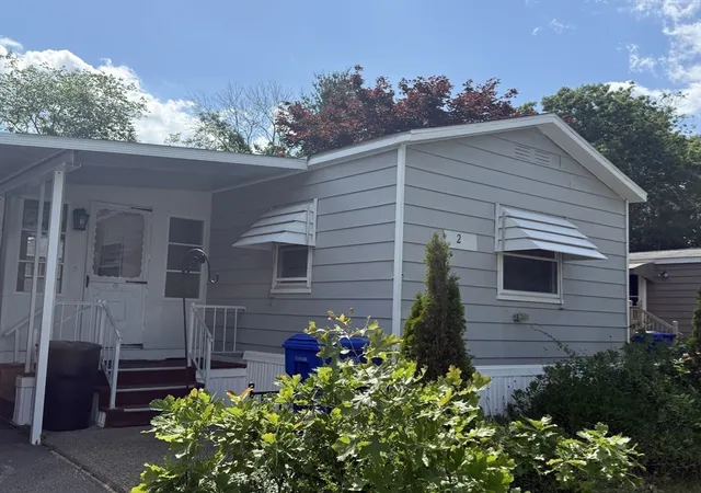 Homes for sale in Taunton, MA | 2 Riverway St, Taunton, MA 02780 | MLS# 73539905