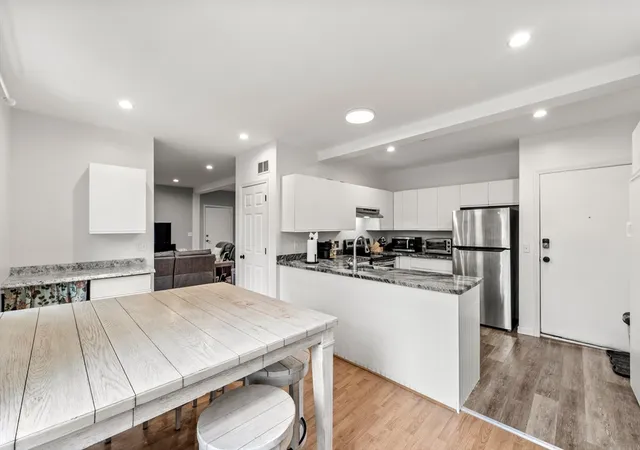 3rd image of 104 Hartford Ave E #3, Uxbridge, MA 01569 | MLS# 73558097