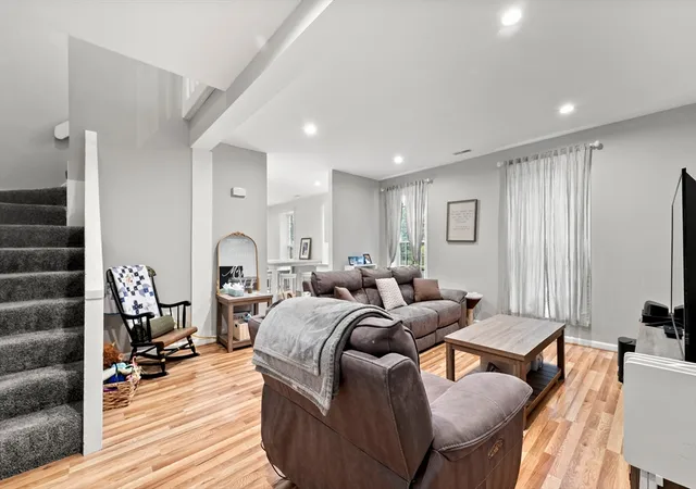 4th image of 104 Hartford Ave E #3, Uxbridge, MA 01569 | MLS# 73558097