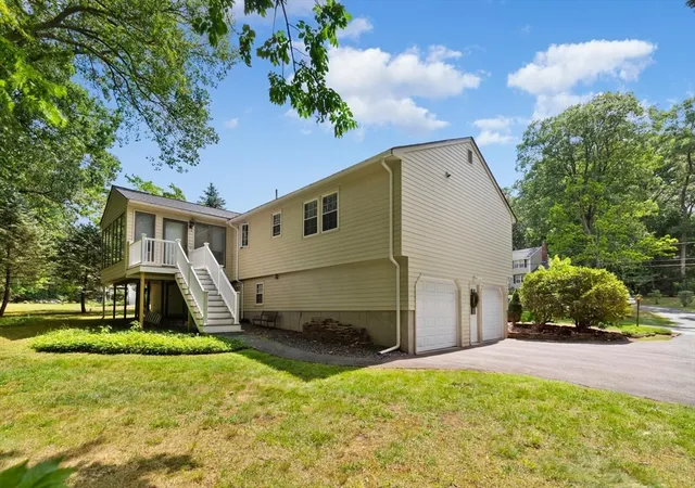 Photo 4 of Sale Pending at 25 Lisa Ln, Reading, MA 01867 | MLS# 73555815 | Listing updated on 2026-08-05