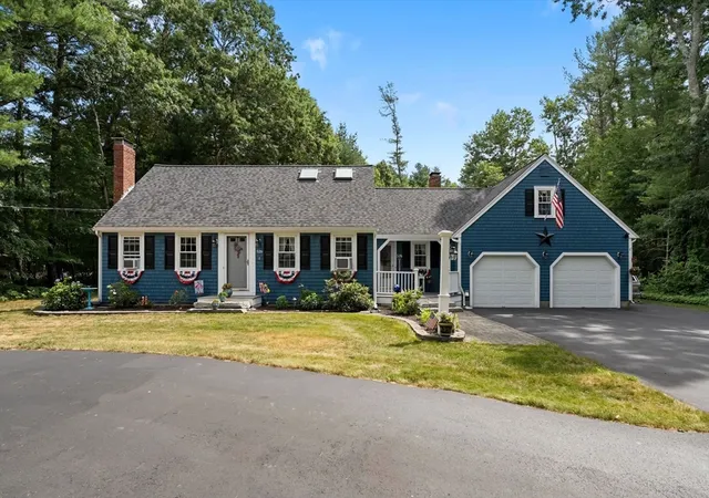 1st image of 526 Walnut St, Bridgewater, MA 02324 | MLS# 73553439
