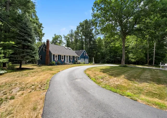3rd image of 526 Walnut St, Bridgewater, MA 02324 | MLS# 73553439