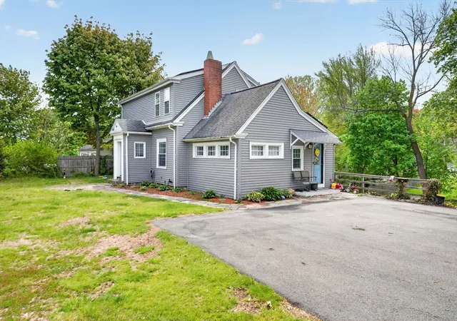 2nd image of 177 Cowesett Ave, West Warwick, RI 02893 | MLS# 73515897
