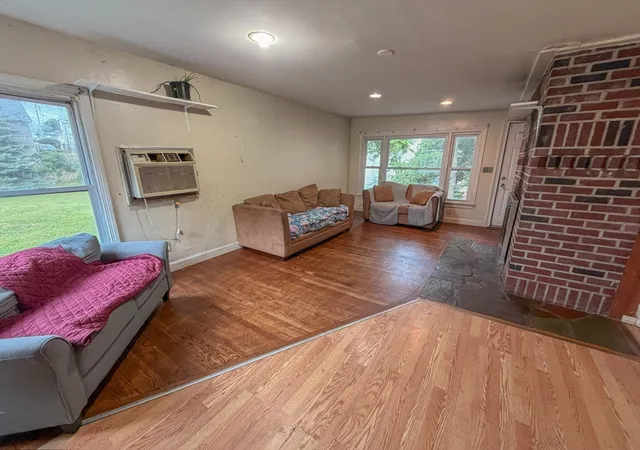 3rd image of 32 Oliver St, Lowell, MA 01854 | MLS# 73548280