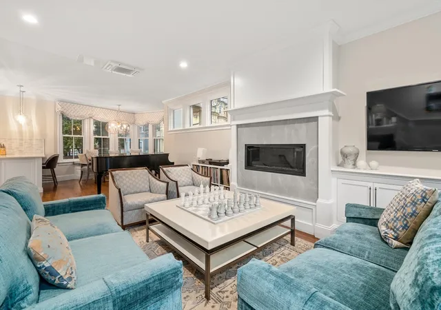2nd image of 39 Hammond Street #2, Cambridge, MA 02138 | MLS# 73509718