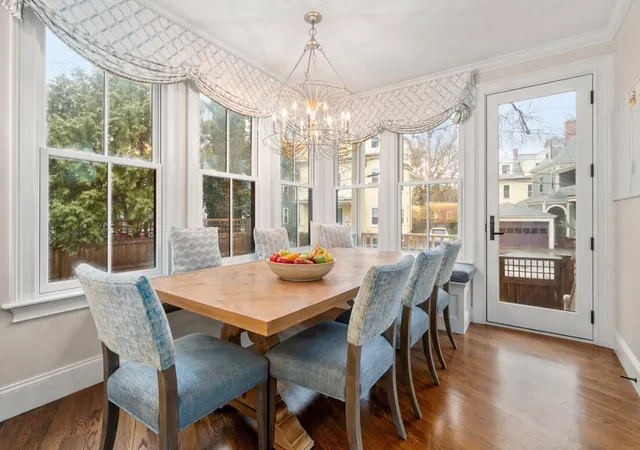 4th image of 39 Hammond St, Cambridge, MA 02138
