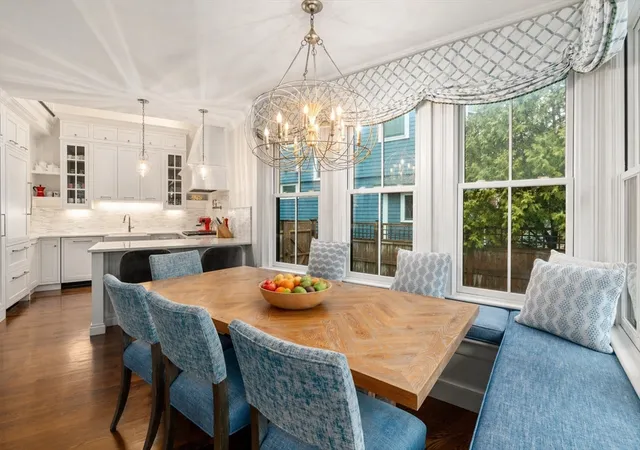 5th image of 39 Hammond St, Cambridge, MA 02138