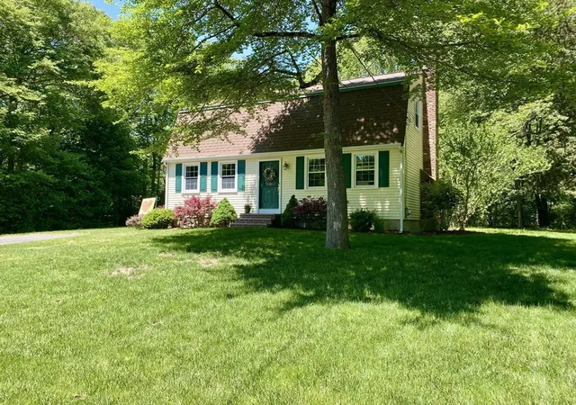 Homes for sale in North Attleboro, MA | 83 Spring Hill Dr, North Attleboro, MA 02760 | MLS# 73530806