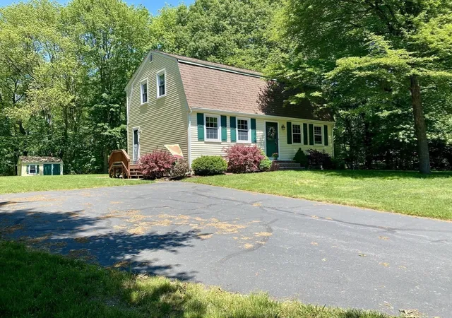 42nd image of 83 Spring Hill Dr, North Attleboro, MA 02760 | MLS# 73530806