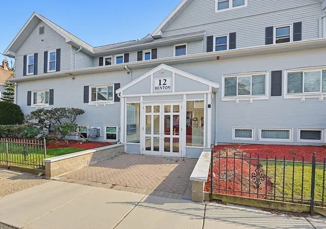 Homes for sale in Stoneham, MA | 12 Benton St #4, Stoneham, MA 02180 | MLS# 73533345