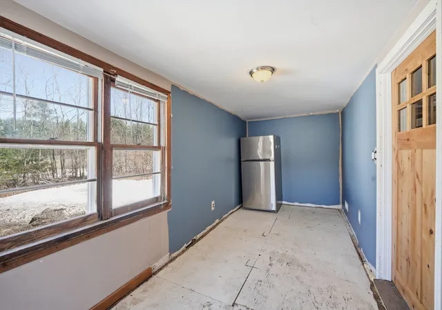 Homes for sale in Easthampton, MA | 5 Torrey St, Easthampton, MA 01027 | MLS# 73490552