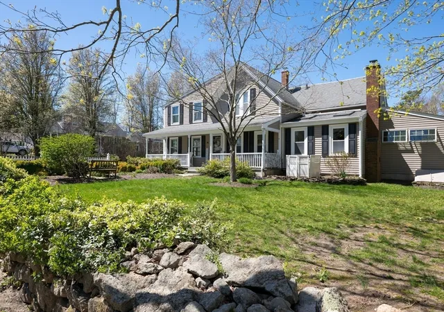 Photo 2 of Single family home for sale at 39 Ryder Ln, Marion, MA 02738 | MLS# 73535076 | Listing updated on 2026-10-03