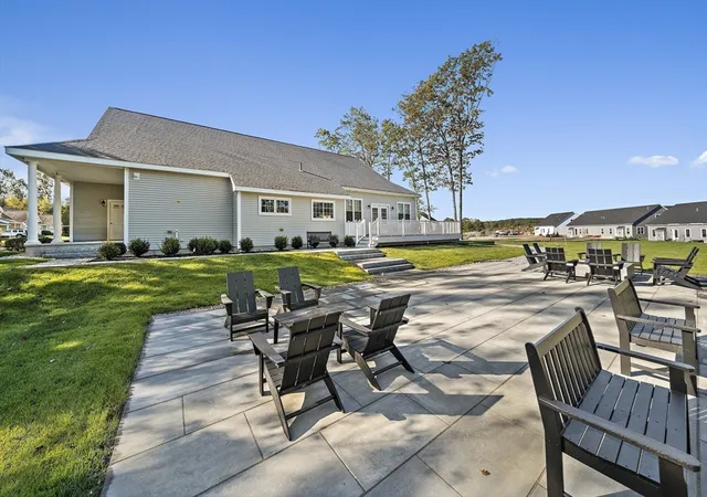 2nd image of 20 Chartwell, Worcester, MA 01609