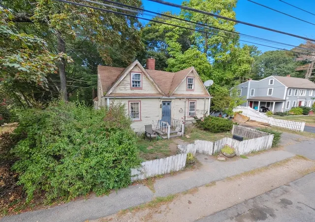 Homes for sale in Beverly, MA | 29 Conant Street, Beverly, MA 01915 | MLS# 73434269