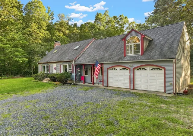 Photo 3 of Single family home for sale at 170 Rocky Hl Rd, Rehoboth, MA 02769 | MLS# 73560407 | Listing updated on 2026-09-13