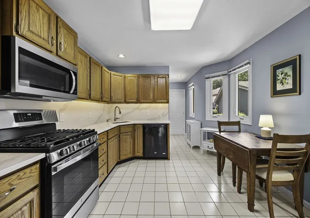 4th image of 43 Pine Grove Dr #43, South Hadley, MA 01075 | MLS# 73561528