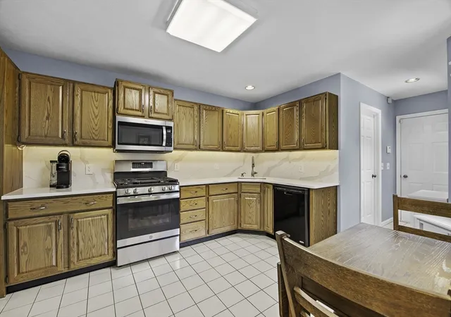 5th image of 43 Pine Grove Dr #43, South Hadley, MA 01075 | MLS# 73561528