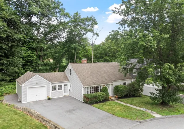 Photo 1 of Single family home for sale at 14 Meadow Ln, Worcester, MA 01602 | MLS# 73560319 | Listing updated on 2026-09-17