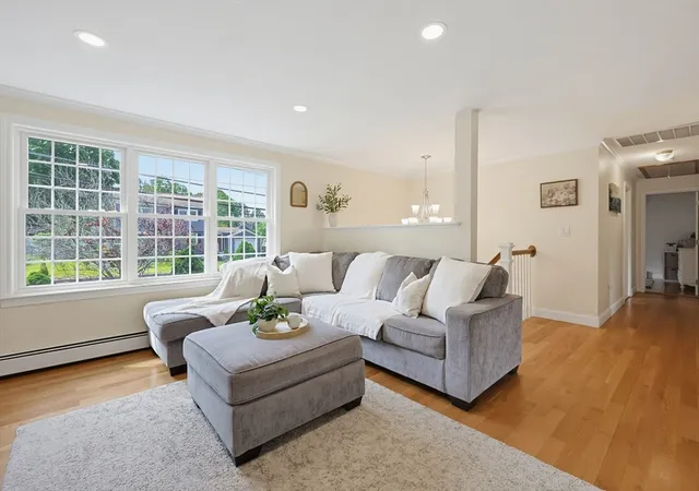 3rd image of 560 South Ave, Whitman, MA 02382 | MLS# 73537061