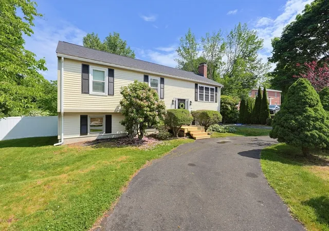 42nd image of 560 South Ave, Whitman, MA 02382 | MLS# 73537061