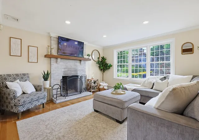 4th image of 560 South Ave, Whitman, MA 02382 | MLS# 73537061