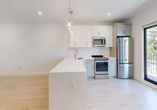 4th image of 52 Withington St #7, Dorchester Center, MA 02124 | MLS# 73541001