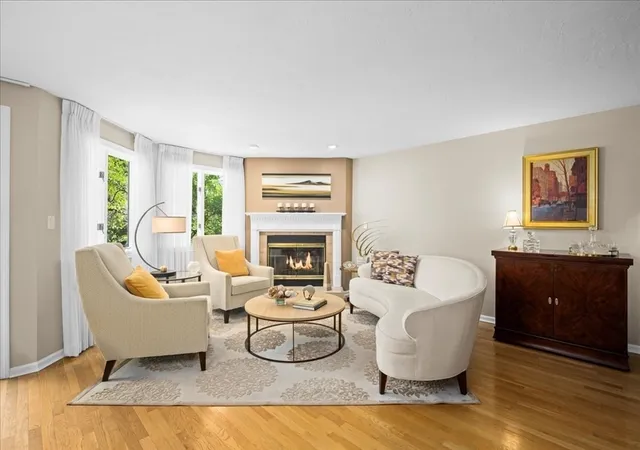 3rd image of 45 Lebeaux Dr #45, Shrewsbury, MA 01545 | MLS# 73416883